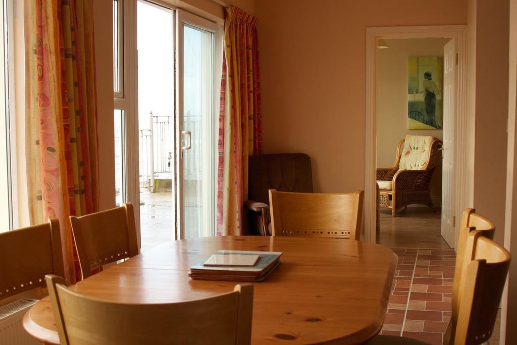 Oneills Apartments Ballyheigue Room photo
